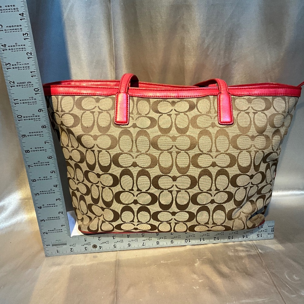 Coach signature print tote w/ red leather trim. 20-H10Da - Picture 1 of 7